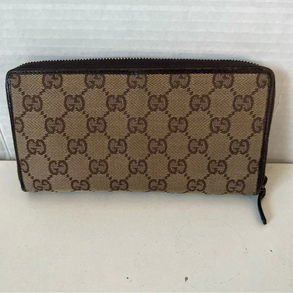 EUC Authentic Gucci monogram zippy wallet ❤️ - Picture 15 of 15